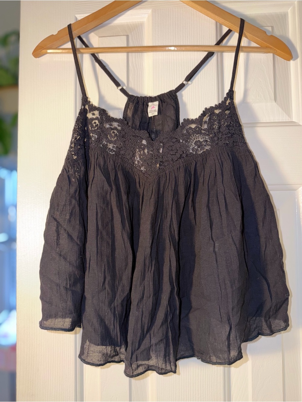 Free People Intimately Black Lace-Trim Spaghetti Strap Babydoll Camisole. Sz S
